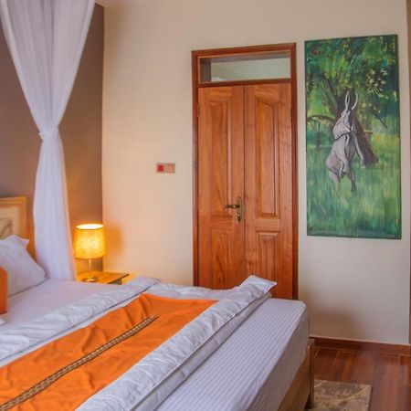Savannah Suites Lubowa Exterior photo